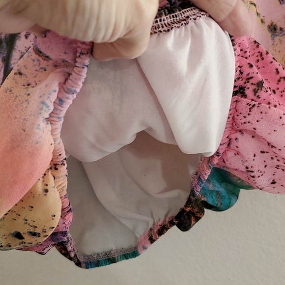 Multicolor splatter graphic top sleeve detail Small EUC tie-dye watercolors - Picture 6 of 8